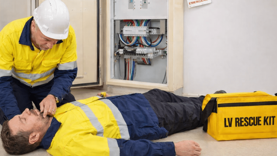 first aid certificate =requirements